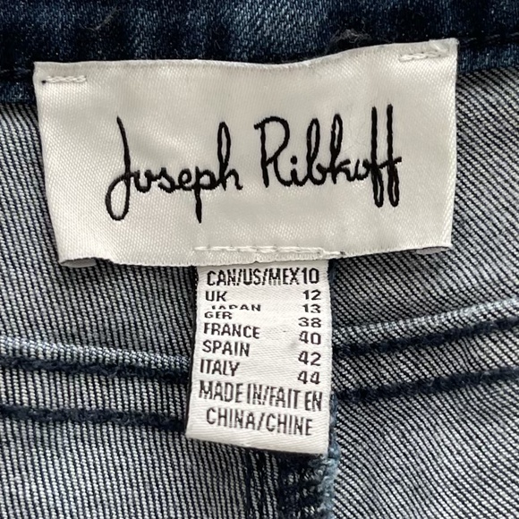 M13 - Joseph Ribkoff blue jeans, rhinstones and frayed hem - Picture 9 of 9